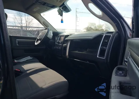 2018 Ram 1500 Slt z USA, uszkodzony, nr VIN 1C6RR7LT6JS264817